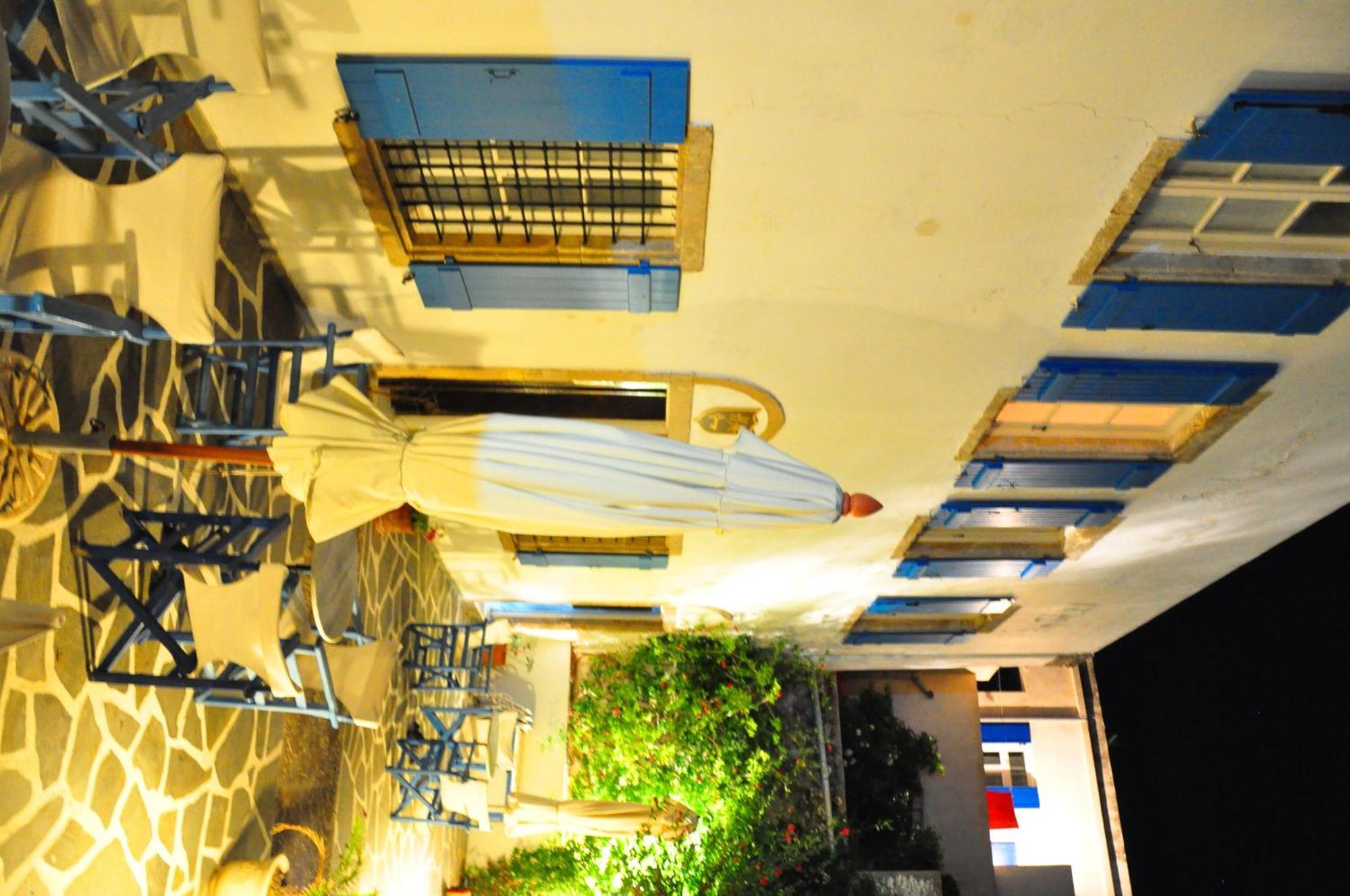 Margarita Hotel Kythira Town Экстерьер фото